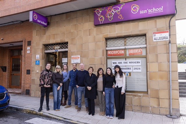 Equipo Ianschool con alcaldesa Gijon